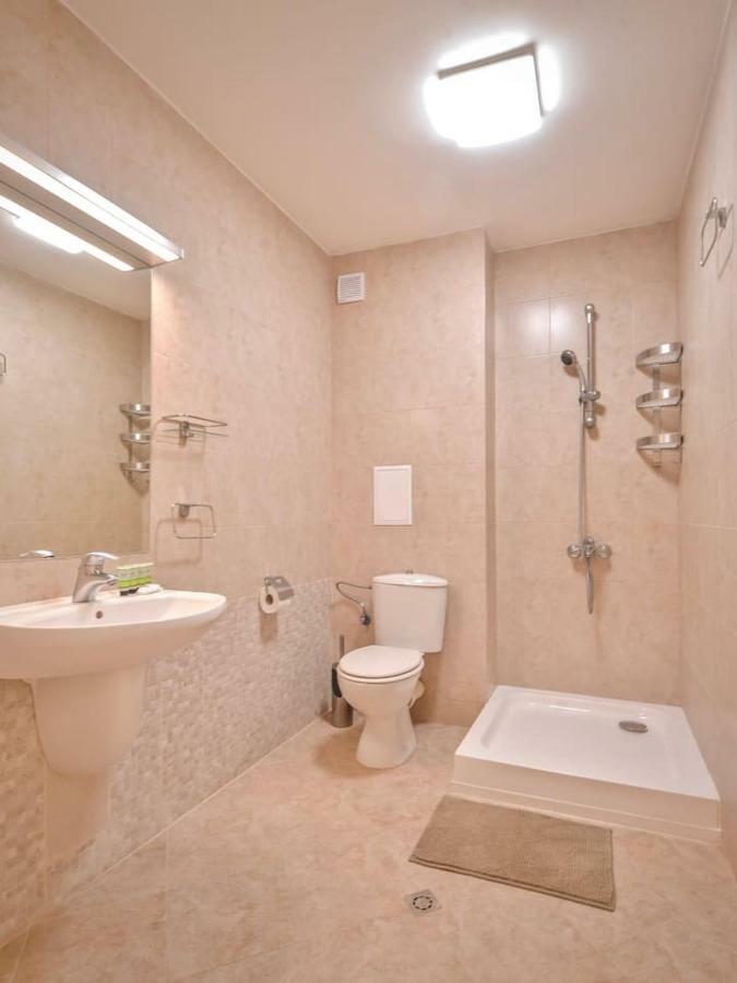 South Park, Vitosha View, 2-Bdr, 2-Bthr Apartment By Flat Mаnager Sofia Esterno foto