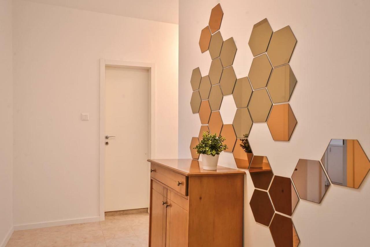 South Park, Vitosha View, 2-Bdr, 2-Bthr Apartment By Flat Mаnager Sofia Esterno foto