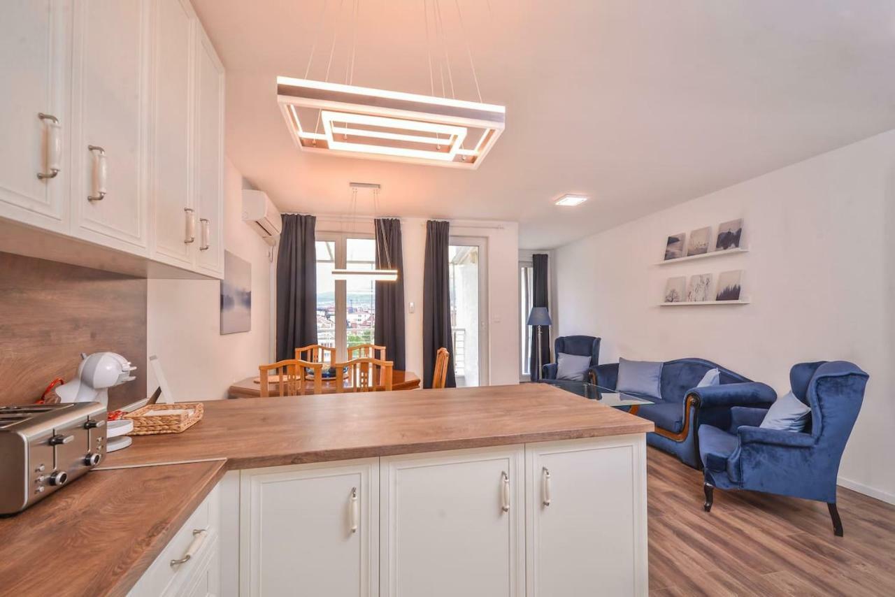 South Park, Vitosha View, 2-Bdr, 2-Bthr Apartment By Flat Mаnager Sofia Esterno foto