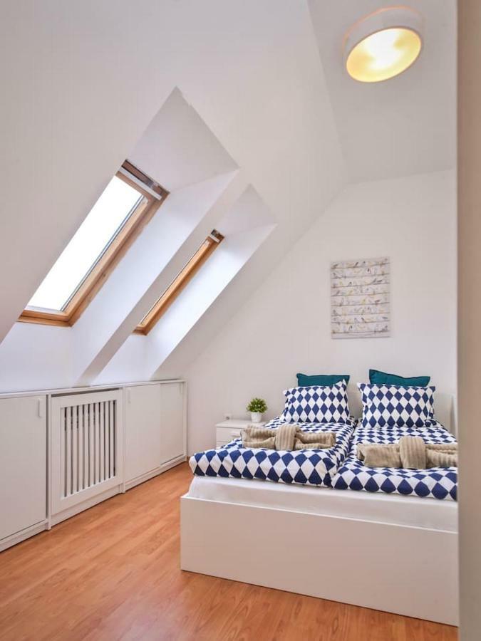 South Park, Vitosha View, 2-Bdr, 2-Bthr Apartment By Flat Mаnager Sofia Esterno foto